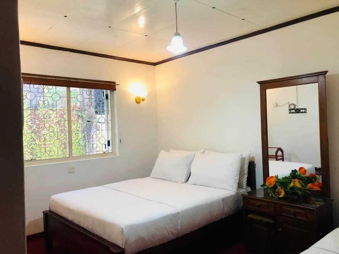 Mount Mary Inn ヌワラ・エリヤ 部屋 写真